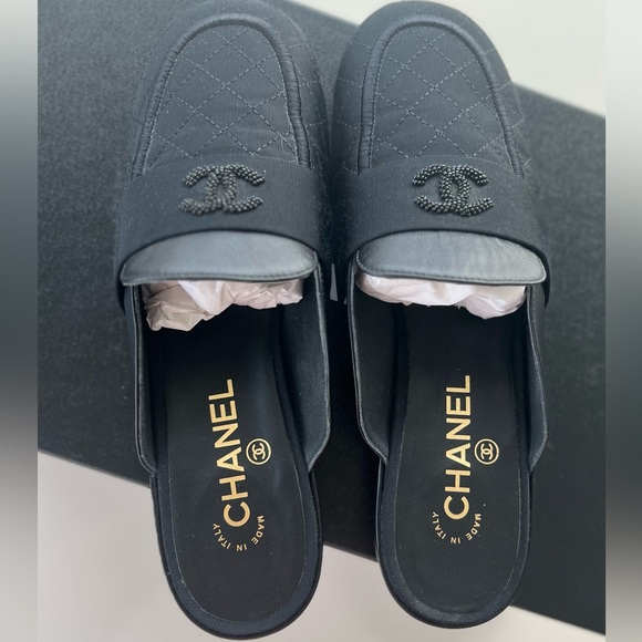 One of a kind Chanel flats from flagship store in Paris. - Picture 3 of 3